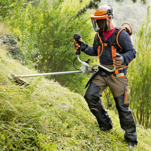 STIHL FSA130 CORDLESS BRUSHCUTTER