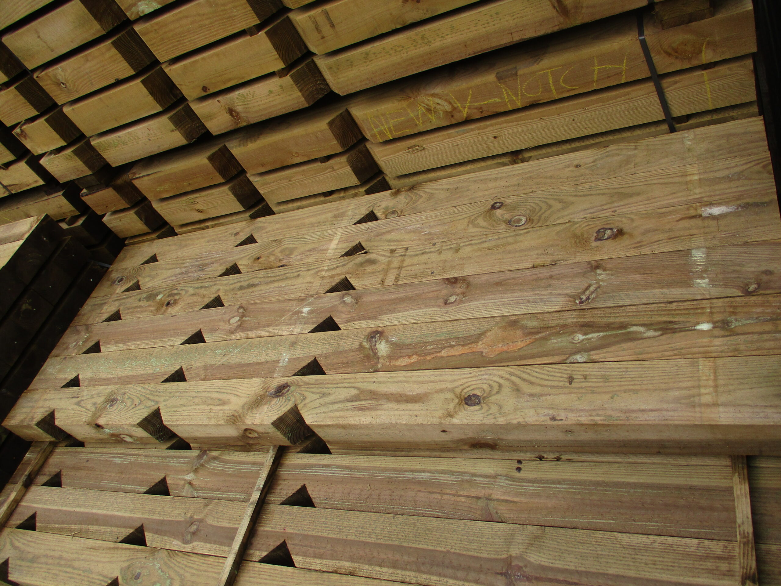 V-Notched UC4 Fence Posts - 125 x 100mm - Image 2
