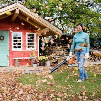 Leaf Blowers and Vacuum Shredders