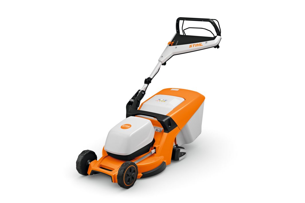 STIHL RMA448 RV Rear Roller Cordless Mower - Image 2