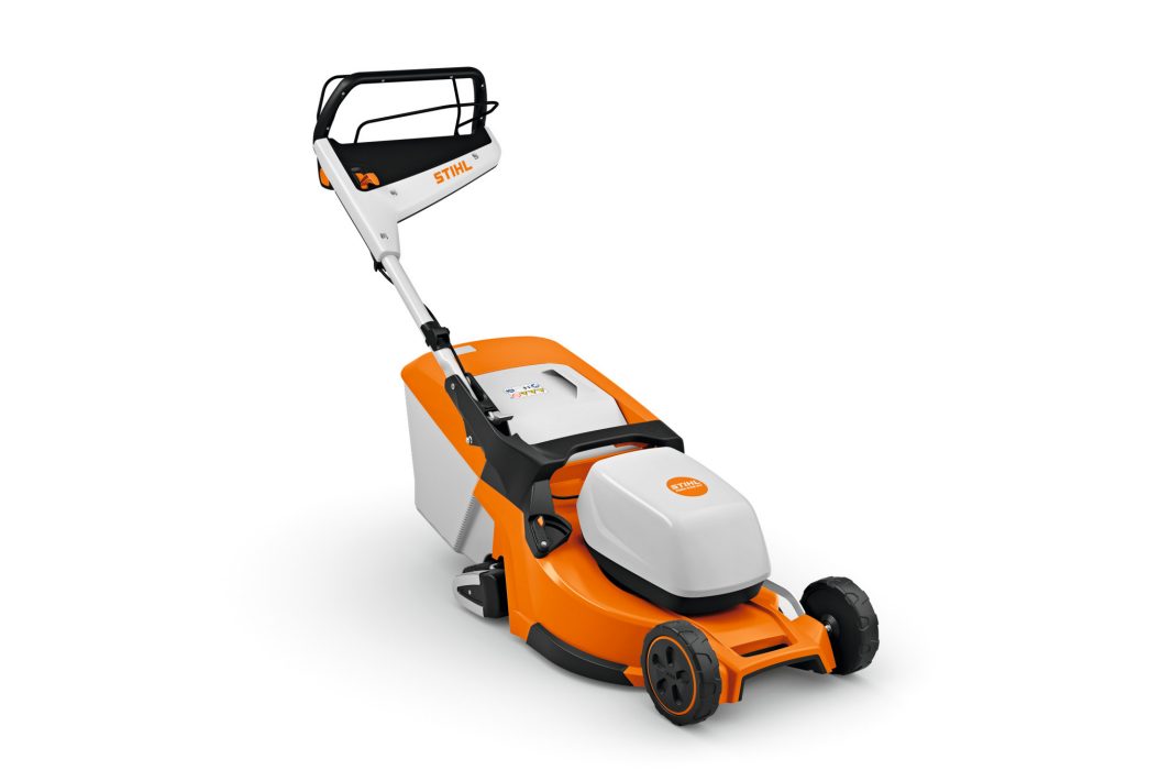Stihl RMA448RV Rear Roller Mower