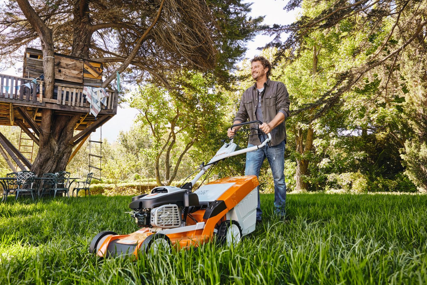 Stihl RM655VS Variable Speed Petrol Lawn Mower - Image 2